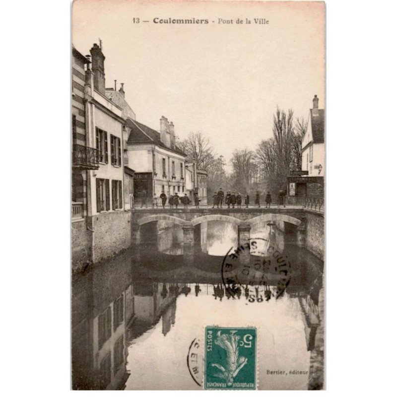 COULOMMIERS: pont de la ville - état