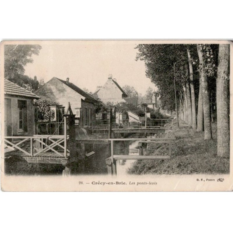 CRECY-en-BRIE: les ponts-levis - état