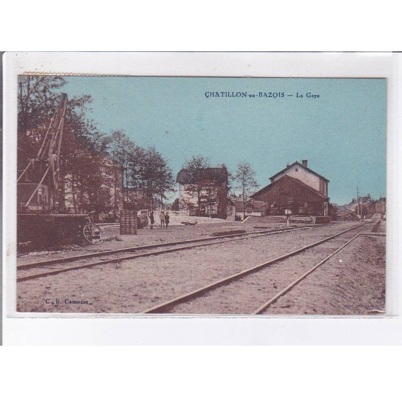 CHATILLON-en-BAZOIS: la gare - très bon état