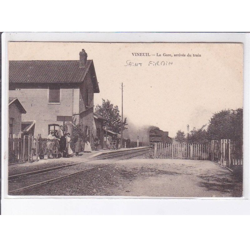 VINEUIL: la gare, arrivée du train - très bon état