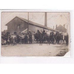 MERU - Carte photo - Soldtas au repos au fond de la Villa Belle Vue de la Fonderie - état