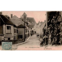 MONTIGNY-sur-LOING: une rue du village - état