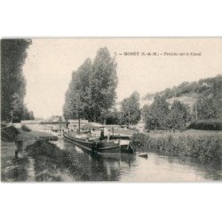 MORET: péniche sur le canal - très bon état