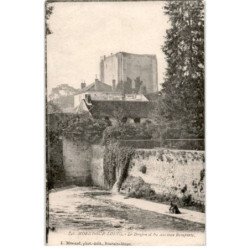 MORET-sur-LOING: le donjon et les anciens remparts - très bon état