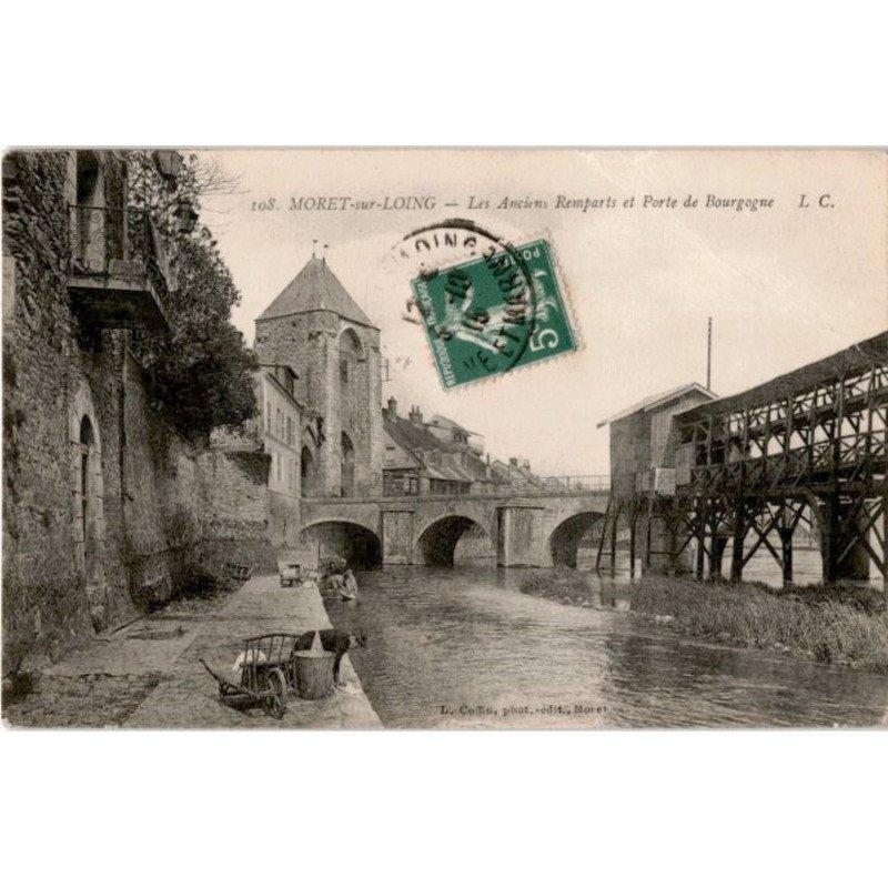 MORET-sur-LOING: les anciens remparts et porte de bourgogne - état