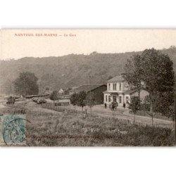 NANTEUIL-sur-MARNE: la gare - très bon état