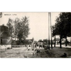 NANTOUILLET: la place - très bon état