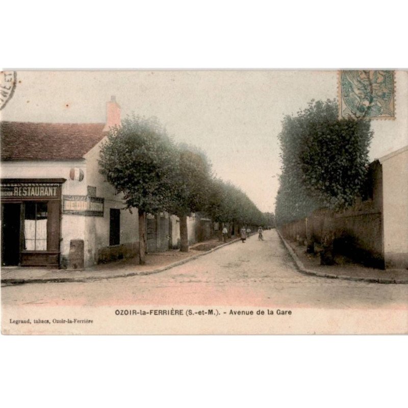 OZOIR-la-FERRIERE: avenue de la gare - très bon état