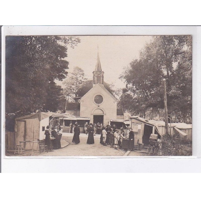 NOTRE-DAME-DES-ANGES: place du village, l'église - très bon état