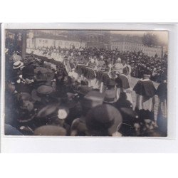 LYON: 8 CPA, procession religieuse - très bon état