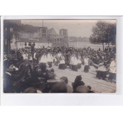 LYON: 8 CPA, procession religieuse - très bon état