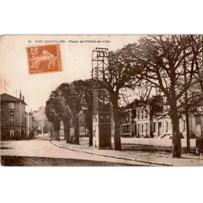 VIRY-CHATILLON: place de l'hôtel-de-ville -  état