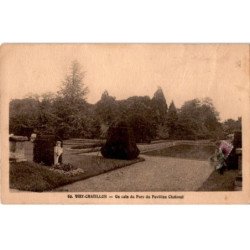 VIRY-CHATILLON: un coin du parc du pavillon choiseul -  bon état