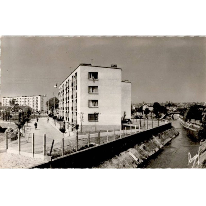 VIRY-CHATILLON: les nouveaux immeubles - très bon état