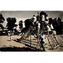 VIRY-CHATILLON: les jeux d'enfants - état