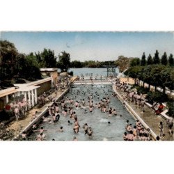 VIRY-CHATILLON: la piscine - très bon état