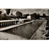 VIRY-CHATILLON: la piscine - très bon état