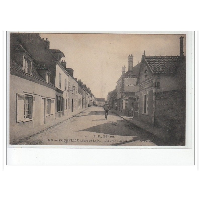 COURVILLE - La rue Carnot - très bon état