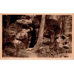 JUVISY: les grottes du parc - bon état