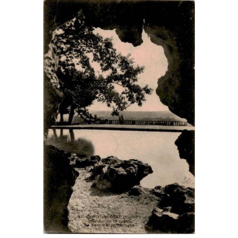 JUVISY-sur-ORGE: intérieur de la grotte le bassin et les terrasse - très bon état
