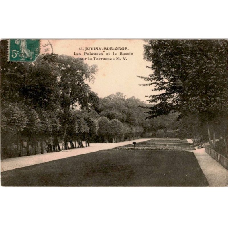JUVISY-sur-ORGE: les pelouses et le bassin sur la terrasse - état