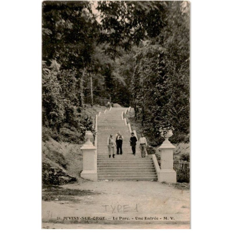 JUVISY-sur-ORGE: le parc, une entrée - très bon état