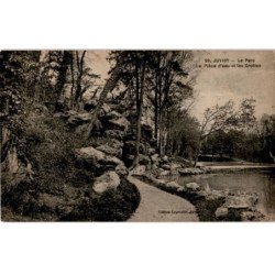JUVISY-sur-ORGE: le parc, la pièce d'eau et les grottes - très bon état