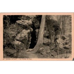 JUVISY-sur-ORGE: les grottes sur parc -  bon état