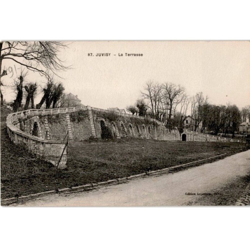JUVISY-sur-ORGE: bla terrasse - très bon état