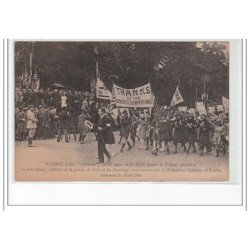 PARIS 1er : les Tuileries - le 4 Juillet 1920 (Independance Day) - défilé devant la tribune officielle - très bon état