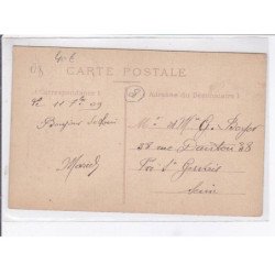 VONCQ: la mairie et l'église - très bon état