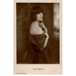 ARTISTES CINEMA ACTEUR ou ACTRICE: Asta Nielsen - très bon état