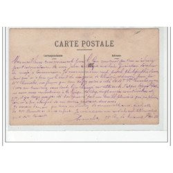 PARIS 4ème : carte photo d'un marchand de journaux au 56 rue de Turenne - très bon état