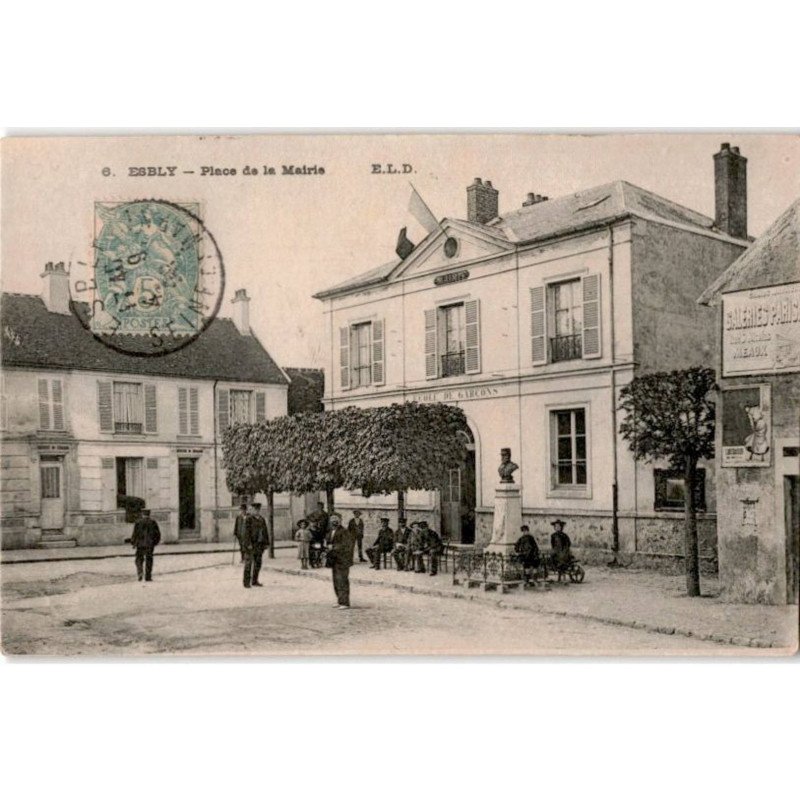 ESBLY: place de la mairie - très bon état