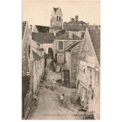 FONTAINE-le-PORT: une rue - très bon état