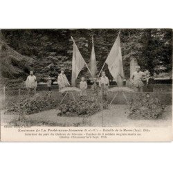 LA FERTE SOUS JOUARRE: intérieur du parc du château de péreuse tombes de 3 soldats - très bon état