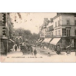 FONTAINEBLEAU: la rue grande - très bon état