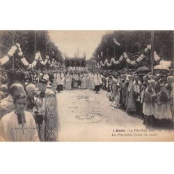 NANTES - La Fête Dieu 1921 - La Procession Cours Saint André - très bon état