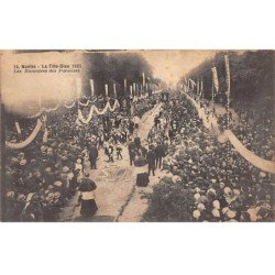 NANTES - La Fête Dieu 1921 - Les Bannières des Paroisses - très bon état