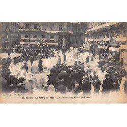 NANTES - La Fête Dieu 1921 - La Procession Place Saint Pierre - très bon état