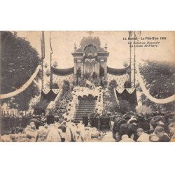 NANTES - La Fête Dieu 1921 - Le Salut au Reposoir du Cours Saint Pierre - très bon état