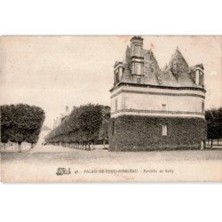 FONTAINEBLEAU: pavillon de sully -  état