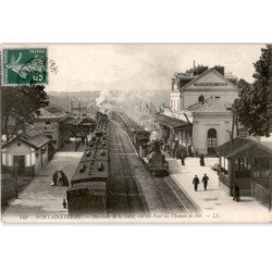 FONTAINEBLEAU: intérieur de la gare, vue du pont du chemin de fer - état