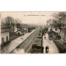 FONTAINEBLEAU: la gare - état