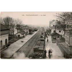 FONTAINEBLEAU: la gare - très bon état