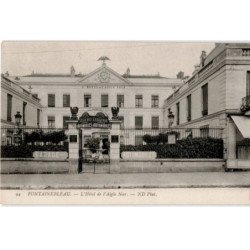 FONTAINEBLEAU: l'hôtel de l'aigle noir - très bon état