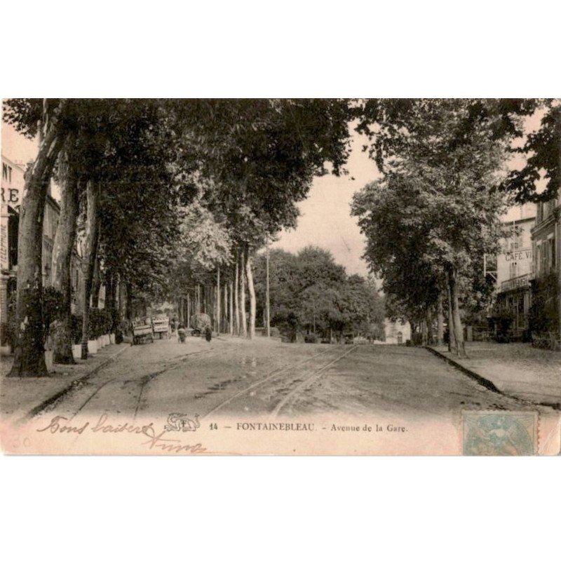 FONTAINEBLEAU: avenue de la gare - très bon état