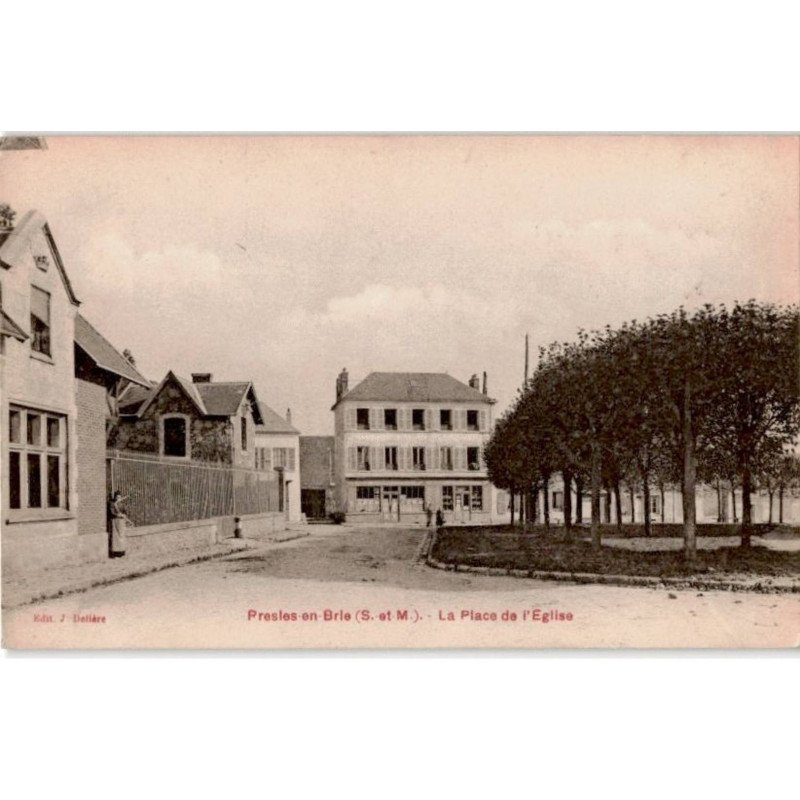 PRESLES-en-BRIE: la place de l'église - très bon état