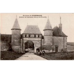 PREUILLY: entrée de l'ancienne abbaye de preuilly - très bon état