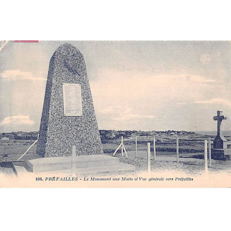 PREFAILLES - Le Monument aux Morts et vue générale près Préfailles - très bon état
